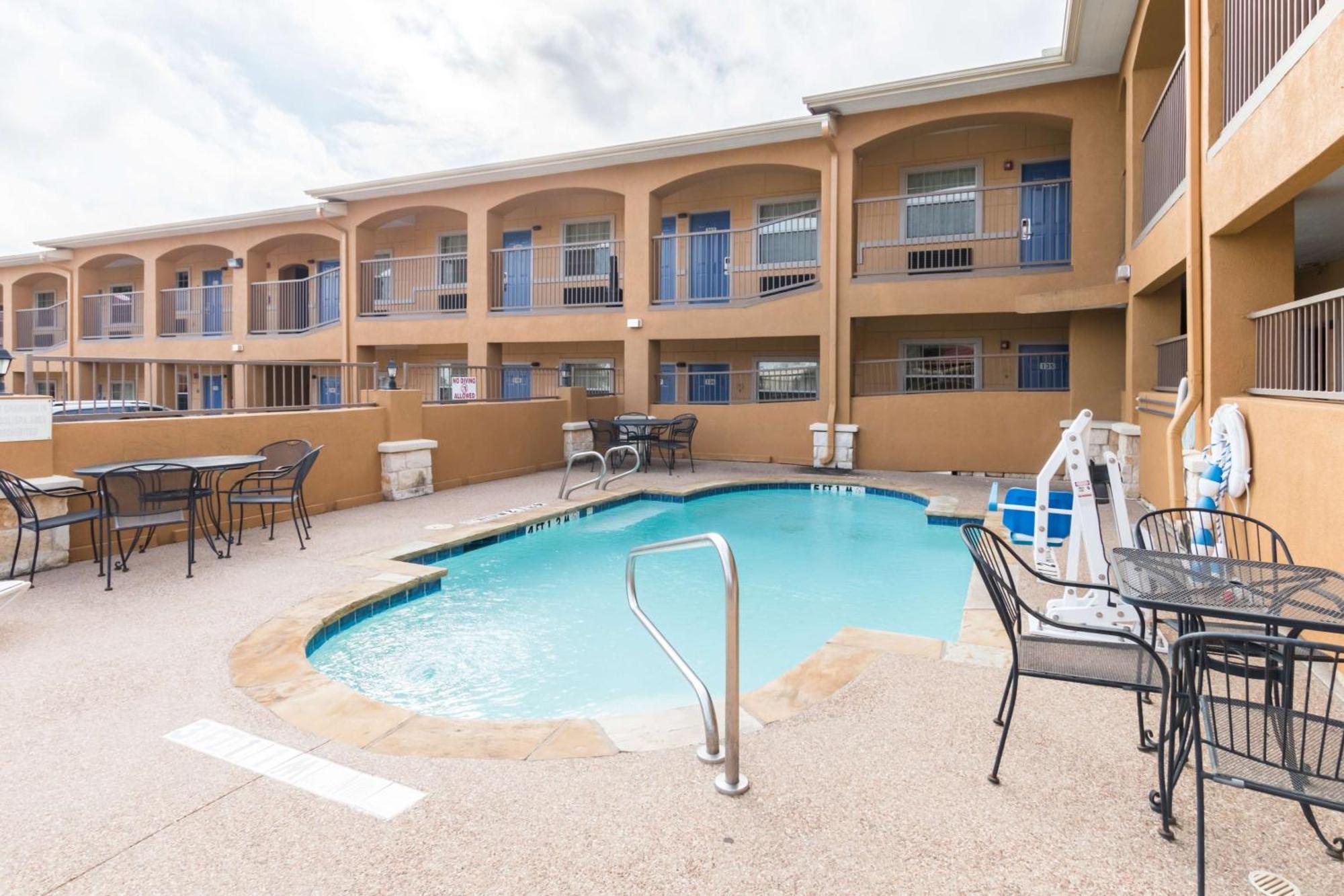 Motel 6 Alvarado Tx מראה חיצוני תמונה